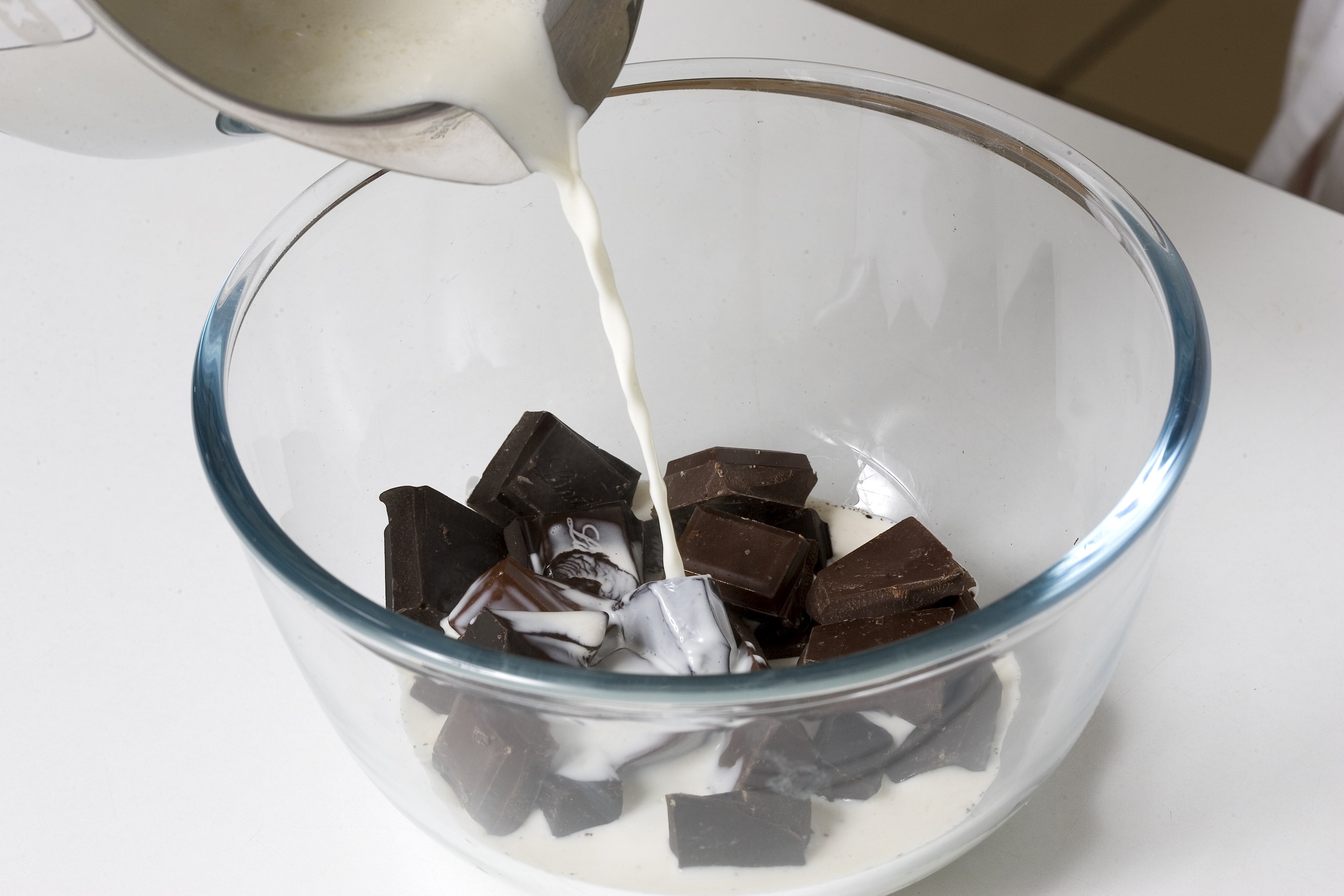 Chocolat vegan blanc, au lait et noir : nos recettes DIY