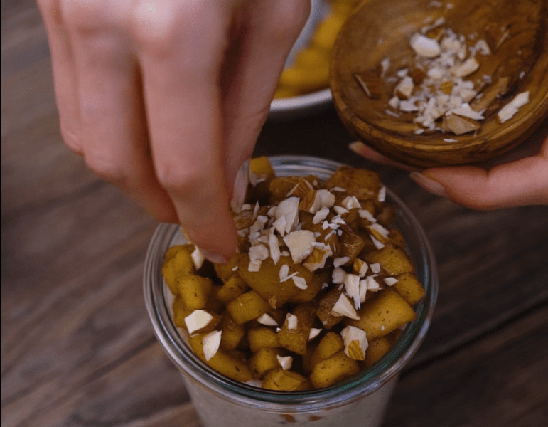 Porridge sans cuisson saveur pomme cannelle by HealthyClemsy