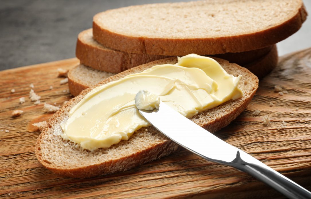 Pain avec du beurre