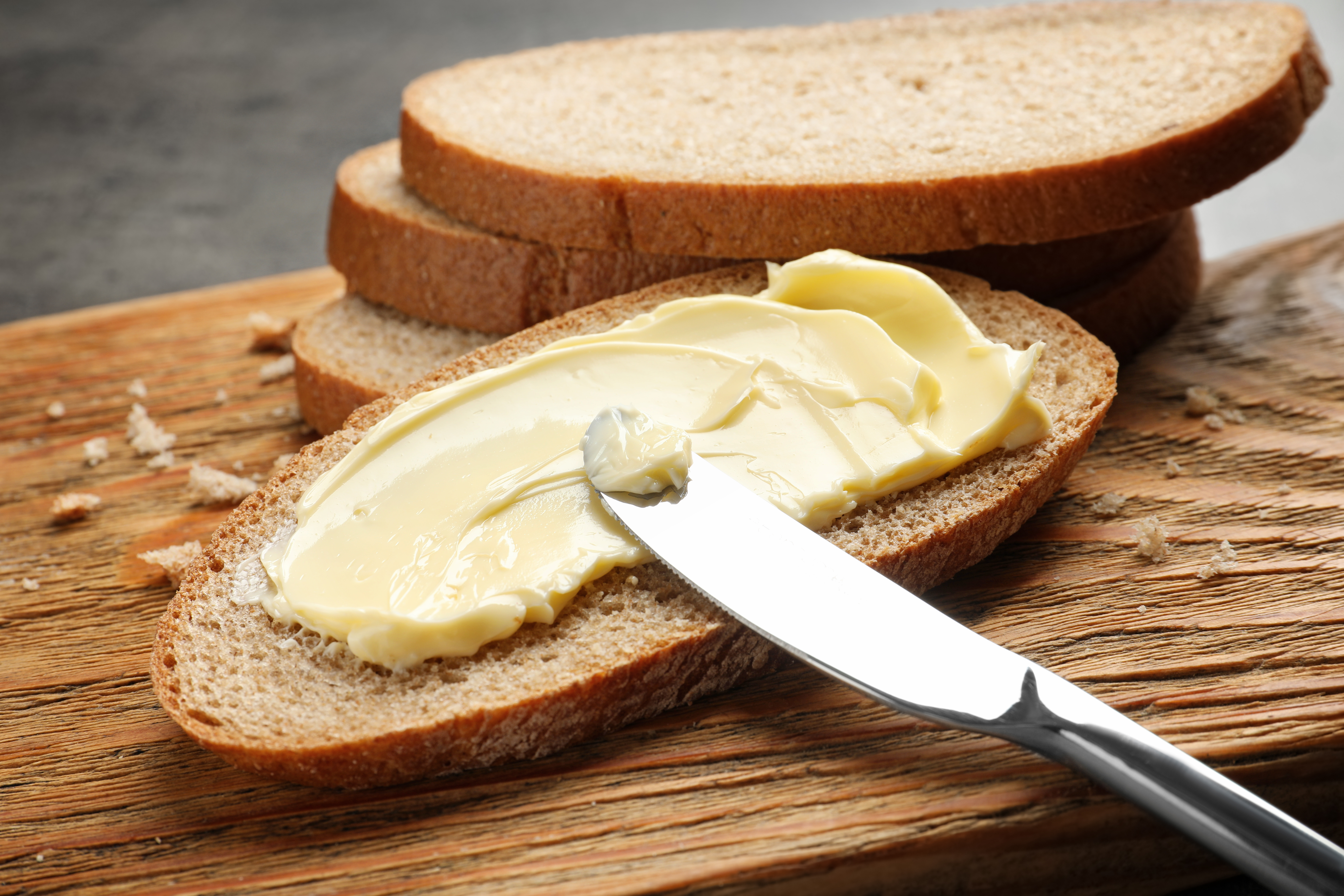Beurre : origine, types, composition, faire du beurre